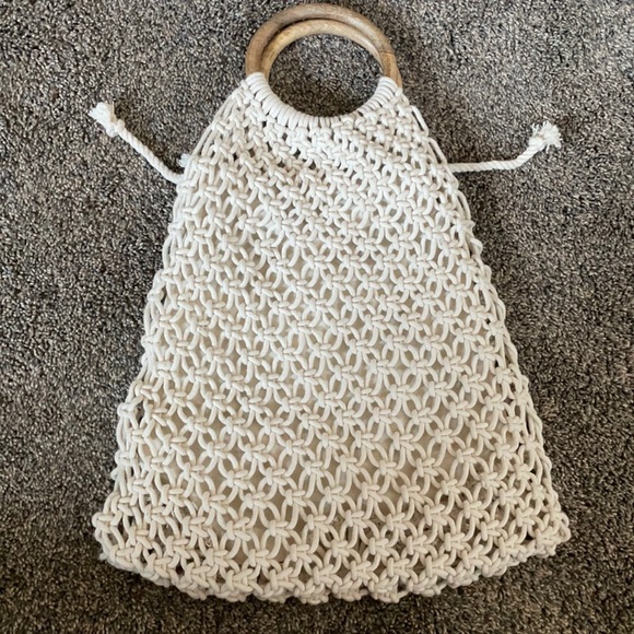 Macrame Bag Wooden Handles - Picture 1 of 7